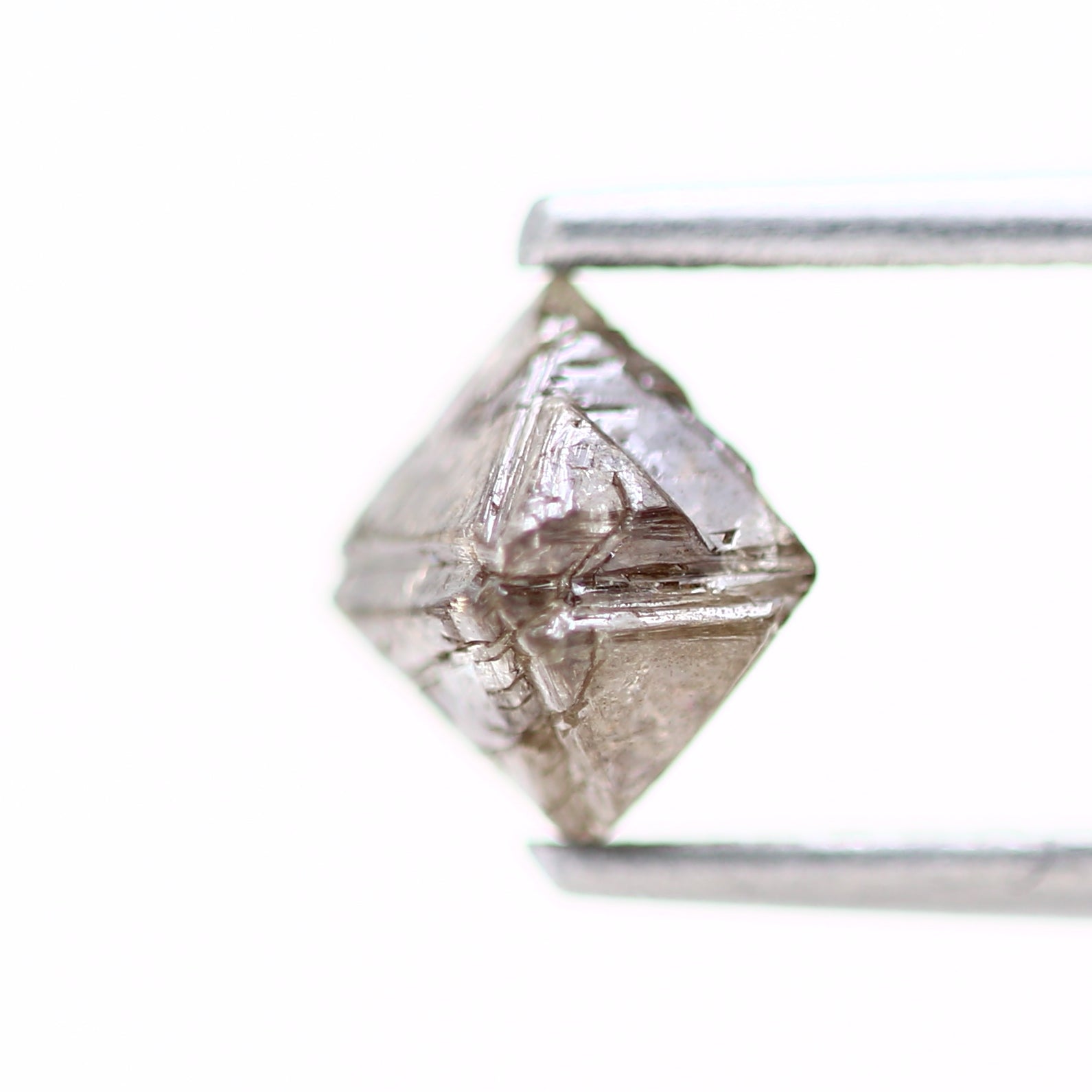 Octahedron Rough Natural Uncut Diamond Fancy 0.90 Carat Raw Diamond for Engagement Ring SDM7510